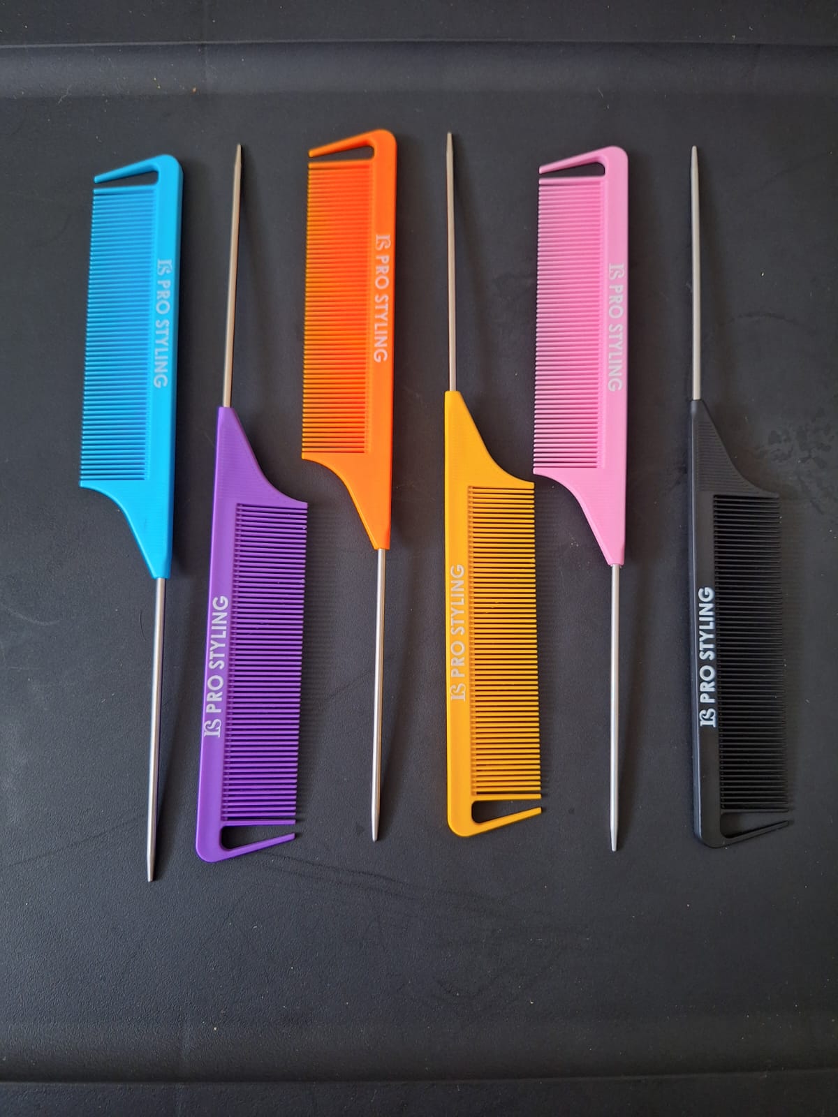 Con un materiale con una gran resistencia y durabilidad, es resistente a altas temperaturas, por lo que es perfecto para trabajar con plancha.